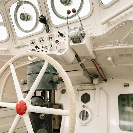 Reddingsboot Harlingen Boat Ξενοδοχείο Εξωτερικό φωτογραφία